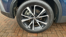 Toyota C-HR 1.8 Hybrid Design 5dr CVT Hybrid Hatchback